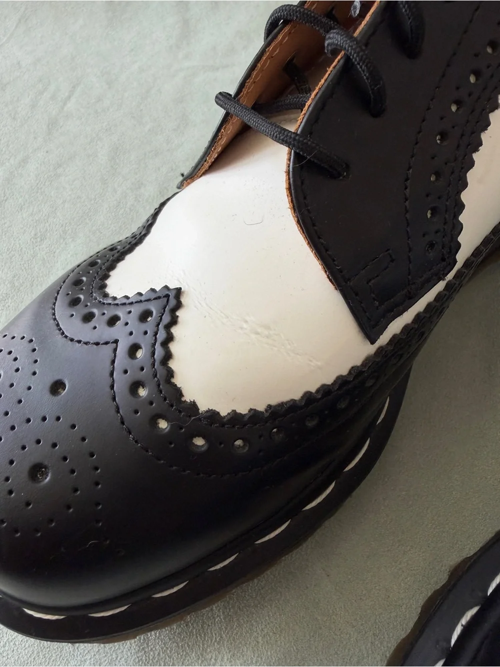 Dr. Martens 3989 Brogue Casual Shoe - Black / White Men’s Size 7